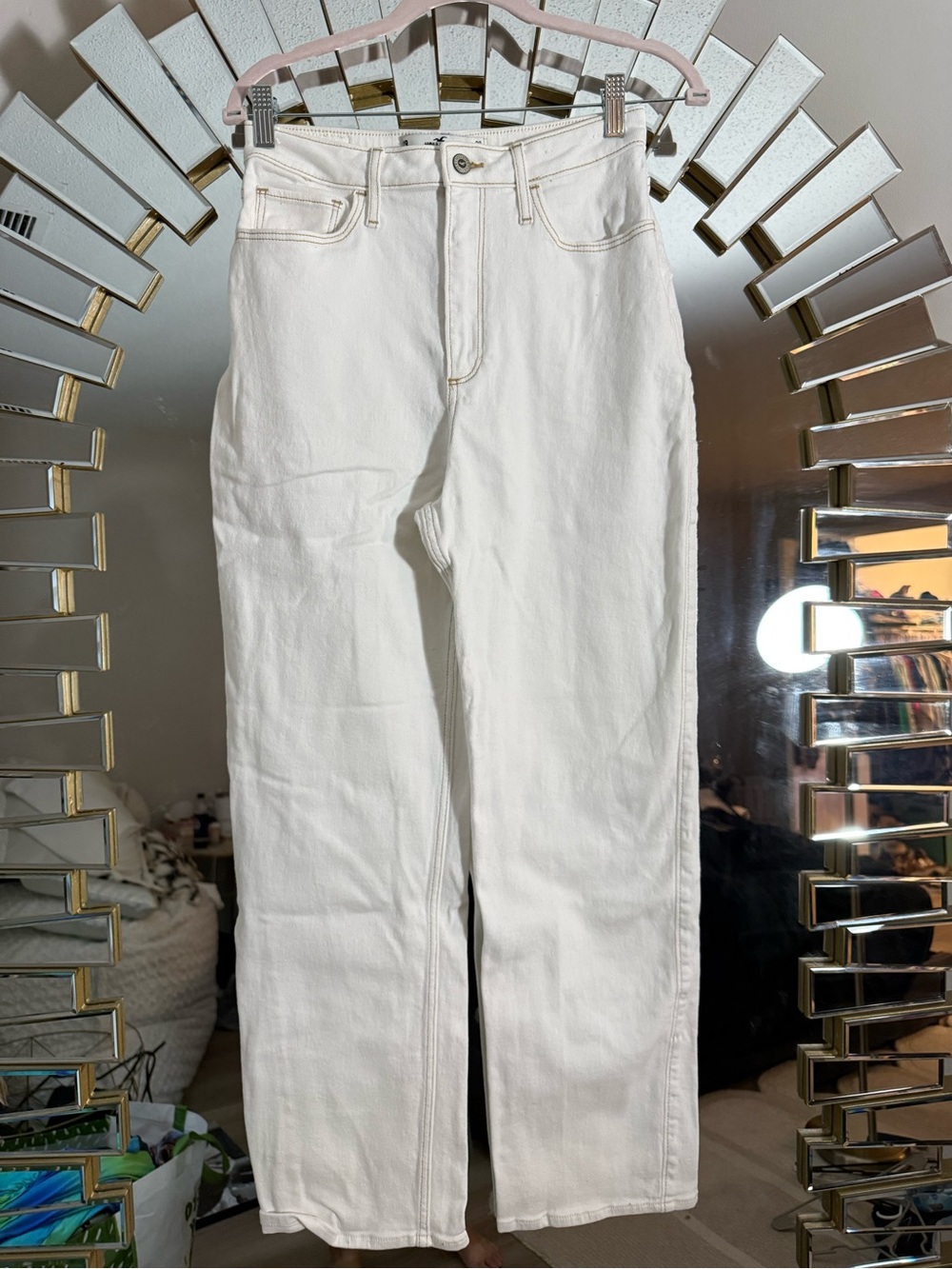 Hollister White Straight-Leg Women's Jeans